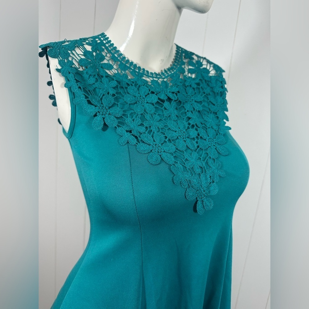 NEW Zunie Girls Sz 14 Mini Sleeveless Green Dress Back Sip Lace Accent - Picture 3 of 9